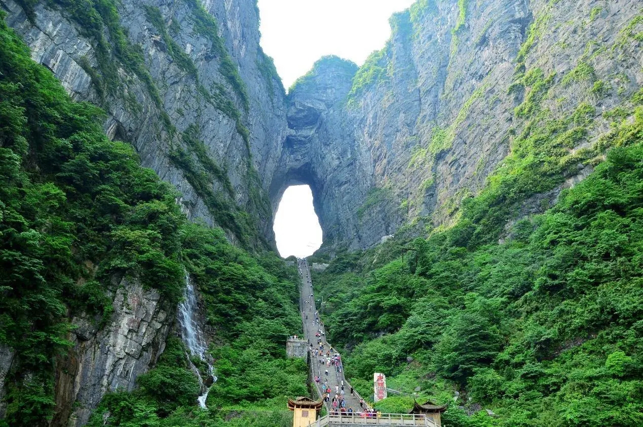 A022 Extensión a Zhangjiajie ( 4 días /3 noches )